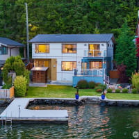 13190 Riviera Place NE, Seattle, WA 98125