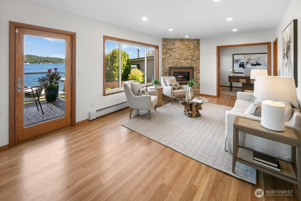 13190 Riviera Place NE, Seattle, WA 98125