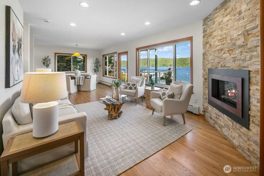 13190 Riviera Place NE, Seattle, WA 98125