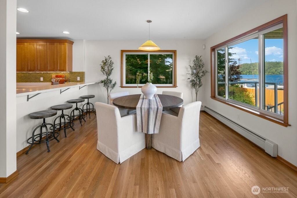 13190 Riviera Place NE, Seattle, WA 98125