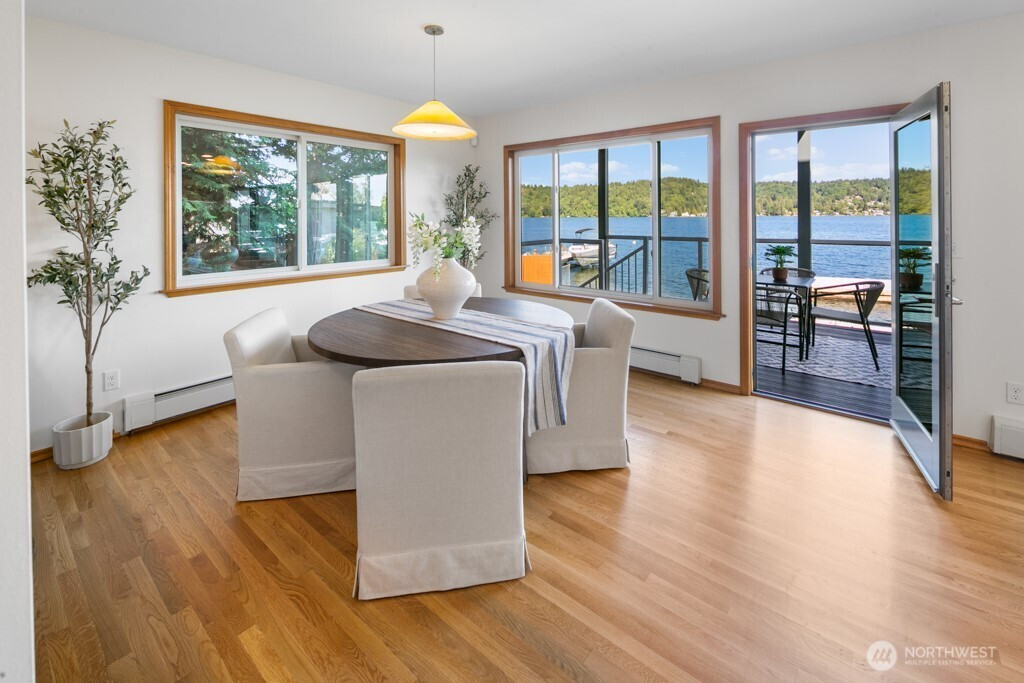 13190 Riviera Place NE, Seattle, WA 98125