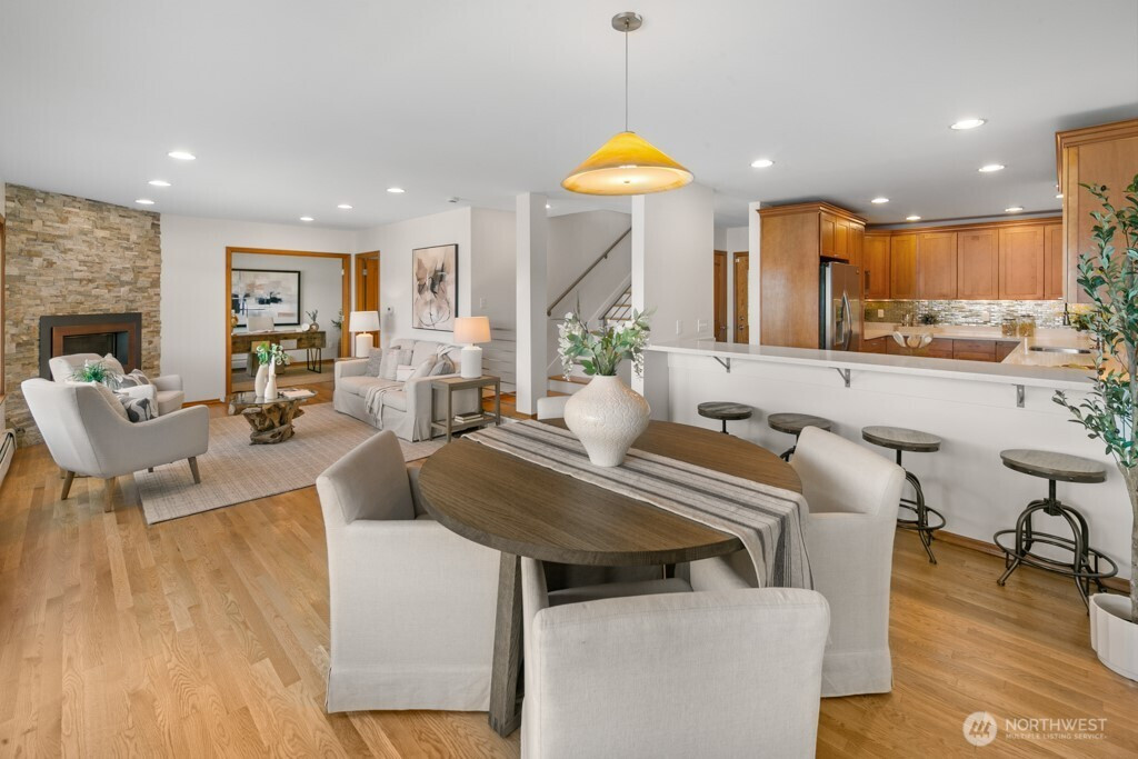 13190 Riviera Place NE, Seattle, WA 98125