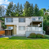 13190 Riviera Place NE, Seattle, WA 98125