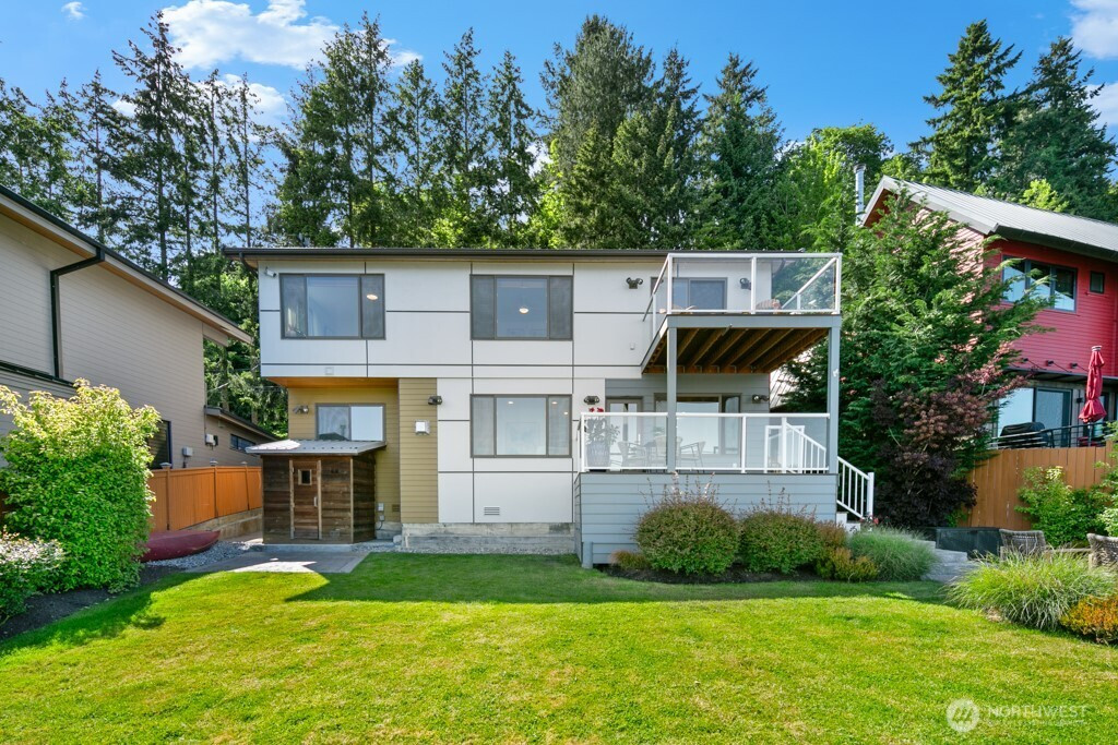 13190 Riviera Place NE, Seattle, WA 98125