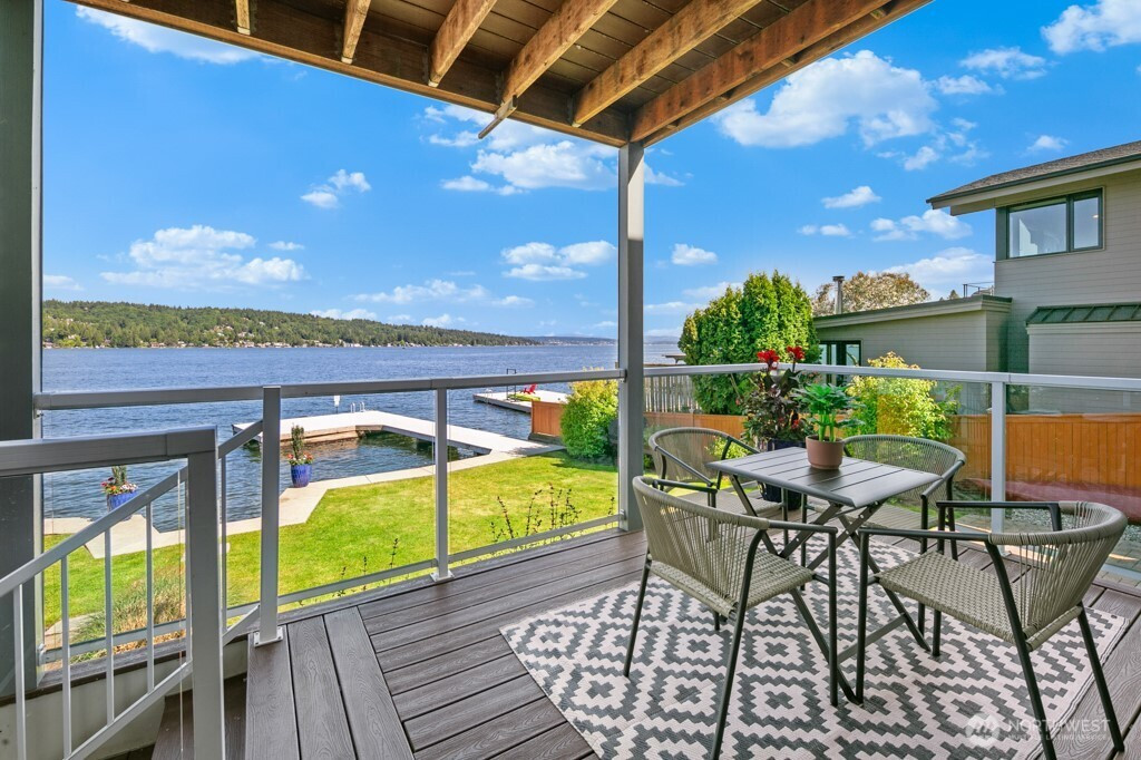 13190 Riviera Place NE, Seattle, WA 98125