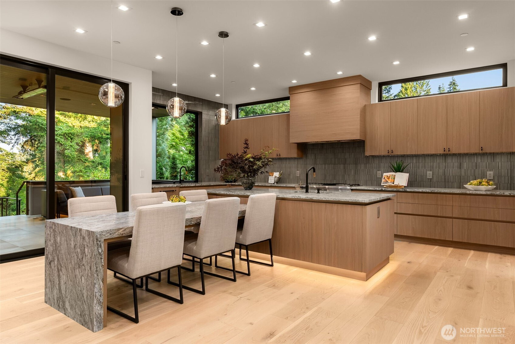 1224 108th Avenue SE, Bellevue, WA 98004