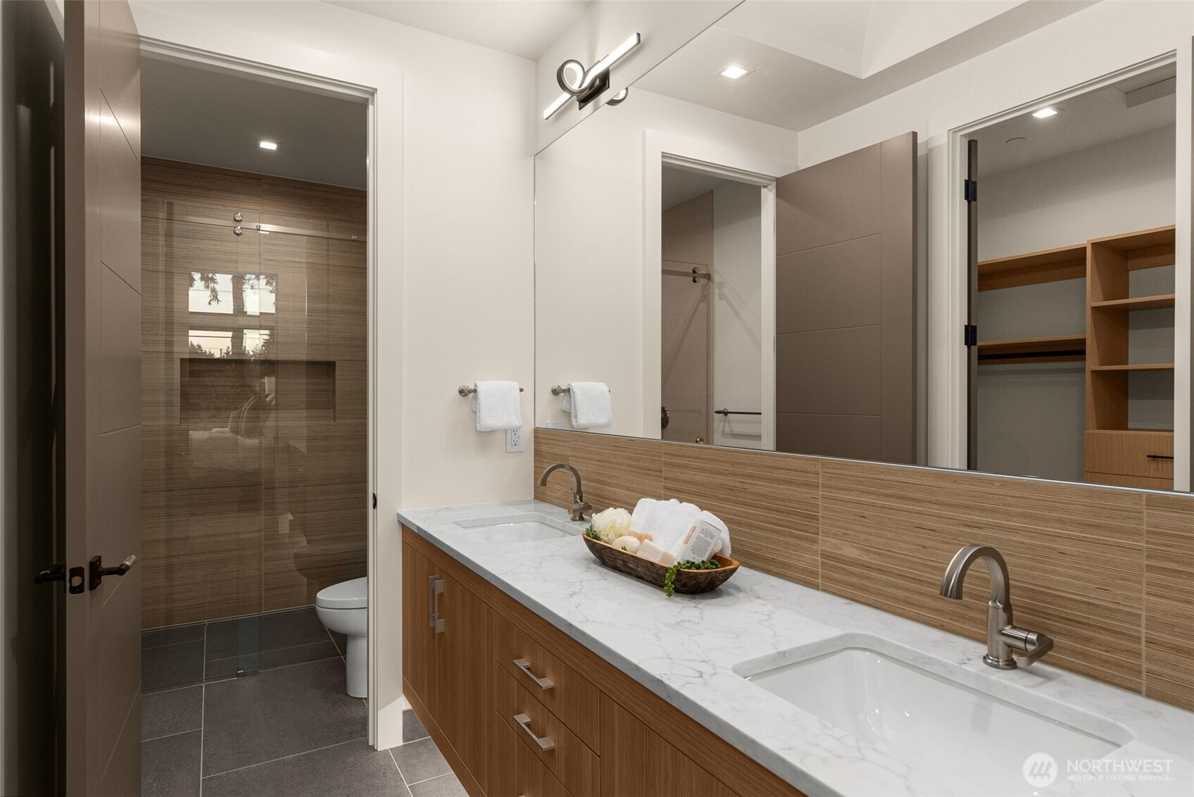 1224 108th Avenue SE, Bellevue, WA 98004