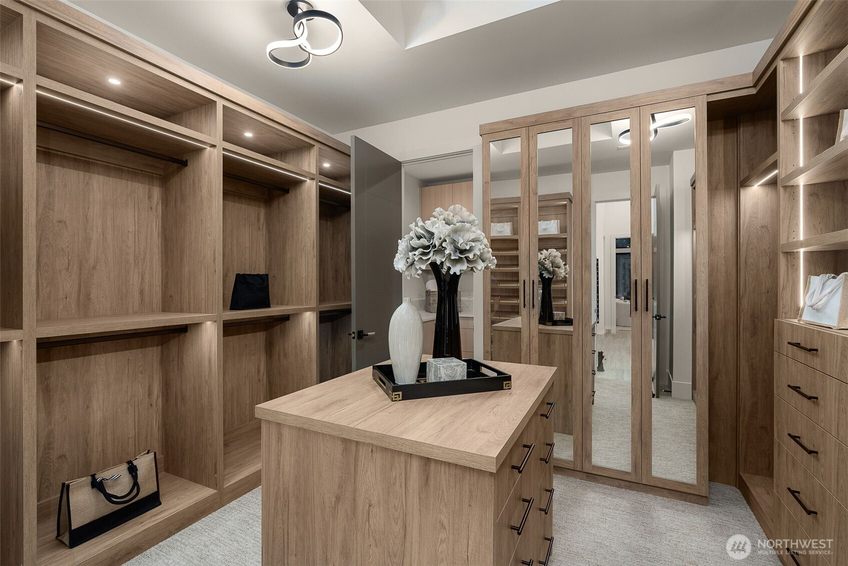 1224 108th Avenue SE, Bellevue, WA 98004