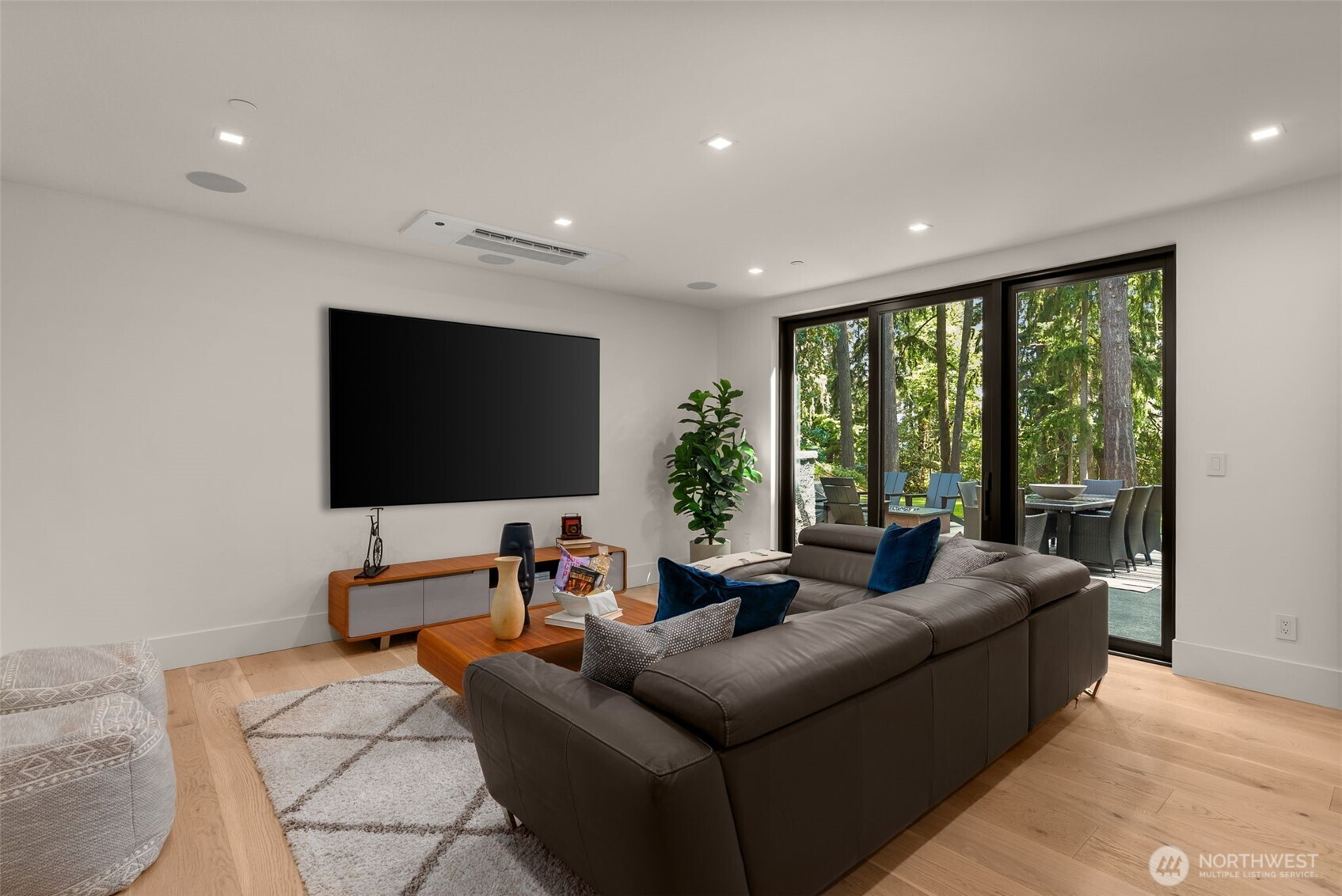 1224 108th Avenue SE, Bellevue, WA 98004