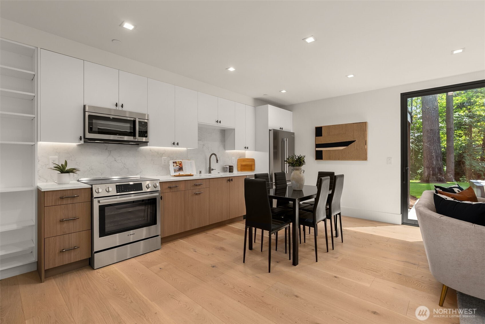 1224 108th Avenue SE, Bellevue, WA 98004