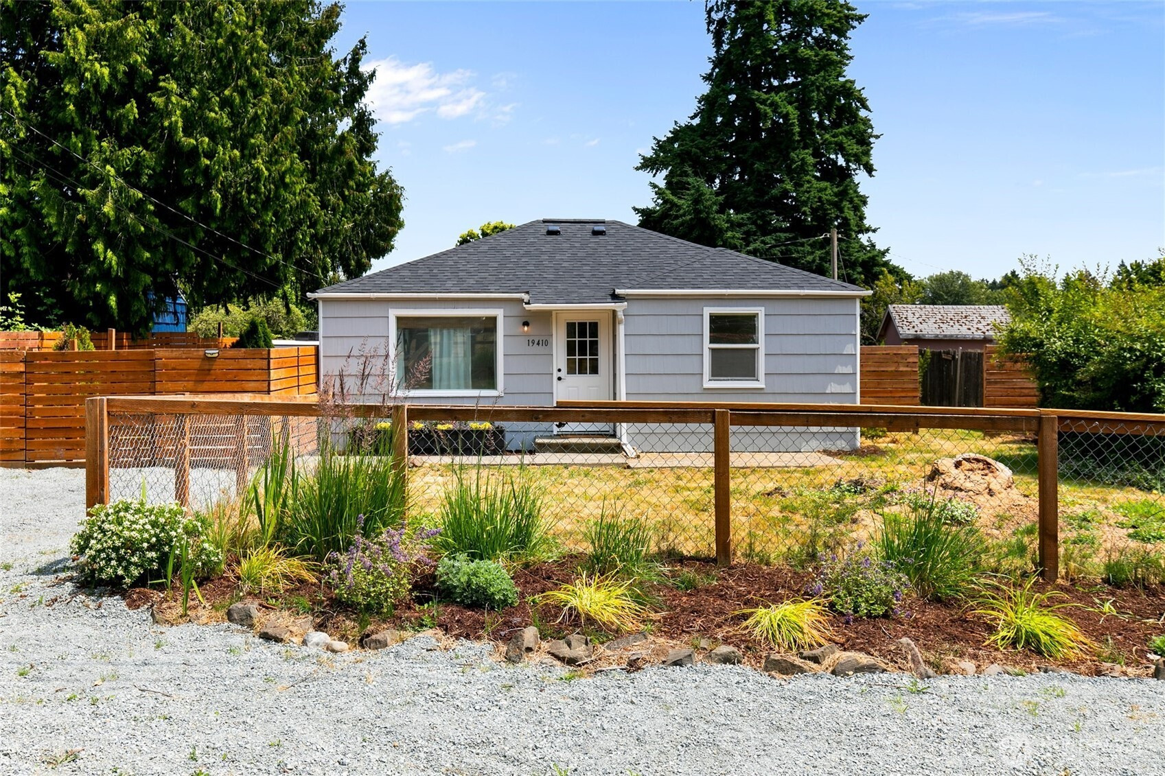 19410 10th Avenue S, Des Moines, WA 98148
