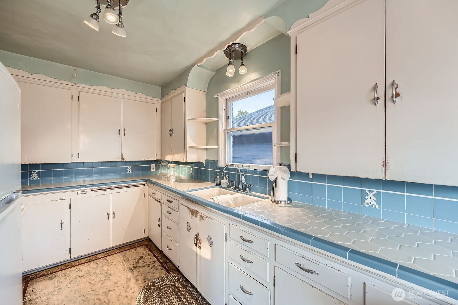 3041 52nd Avenue SW, Seattle, WA 98116