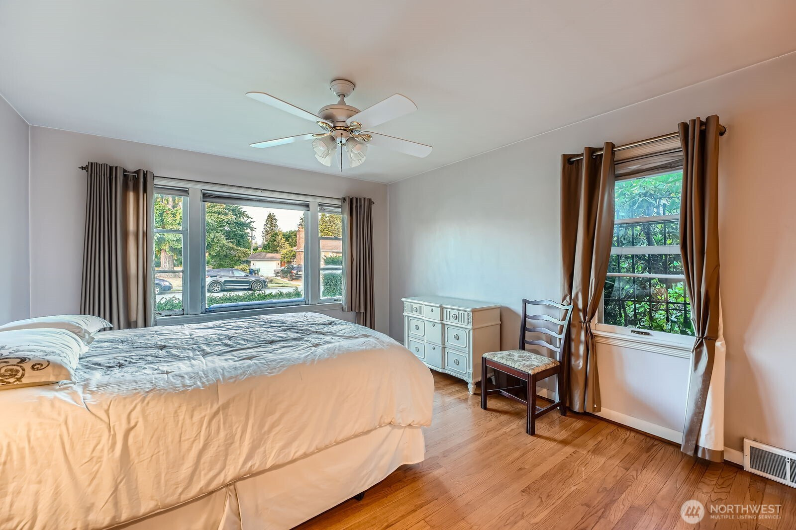 3041 52nd Avenue SW, Seattle, WA 98116