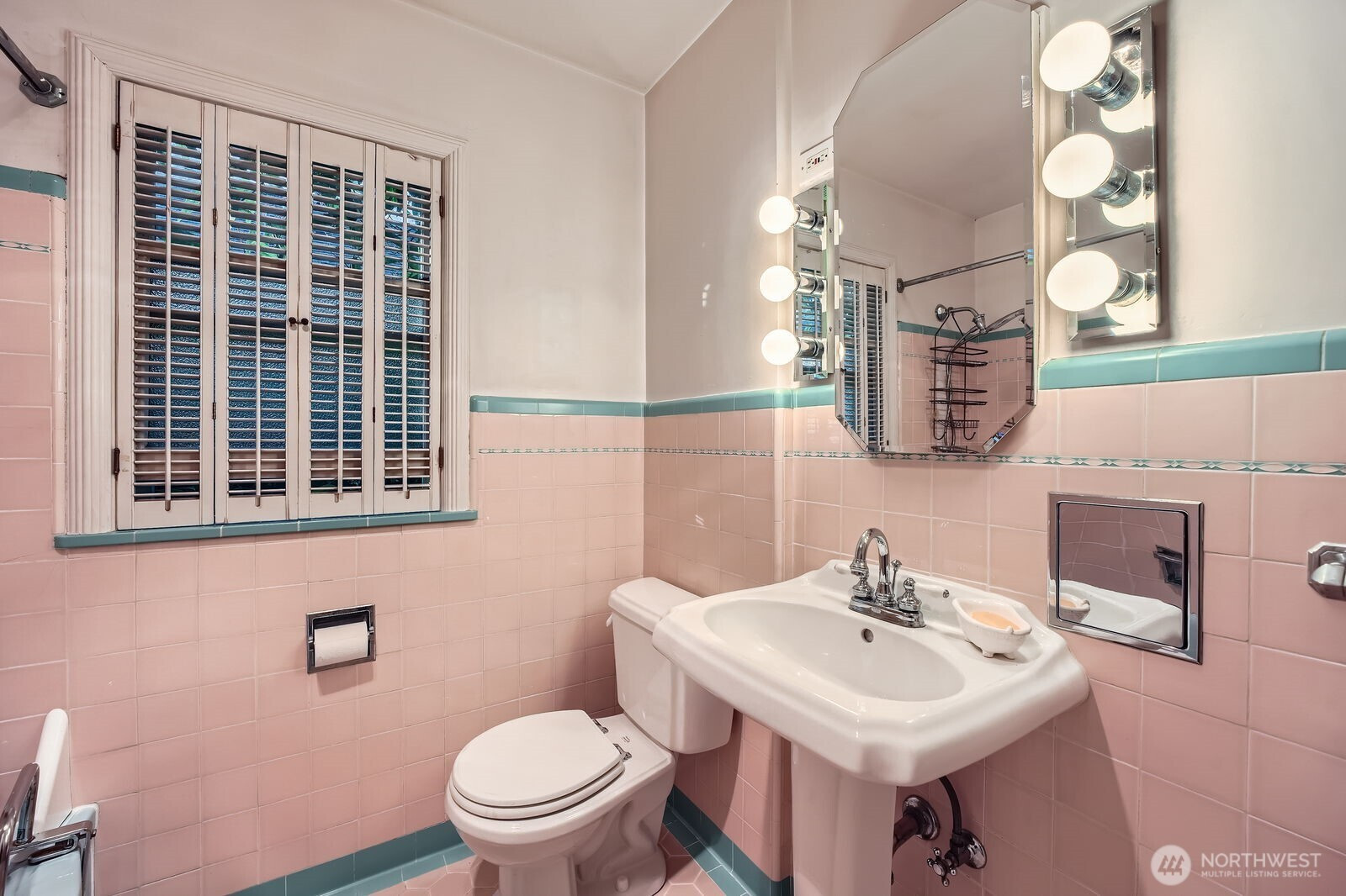 3041 52nd Avenue SW, Seattle, WA 98116