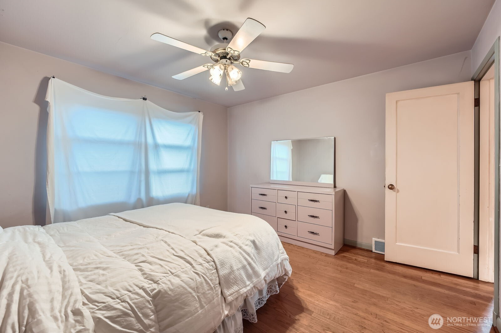 3041 52nd Avenue SW, Seattle, WA 98116