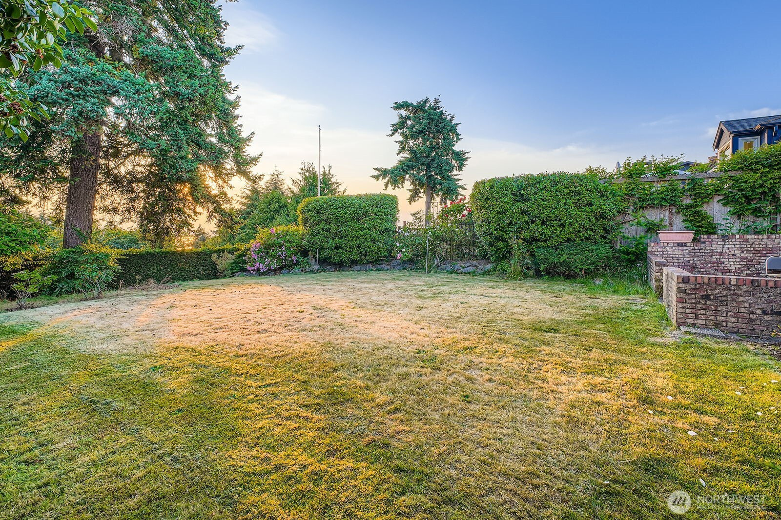 3041 52nd Avenue SW, Seattle, WA 98116