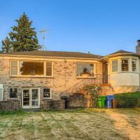 3041 52nd Avenue SW, Seattle, WA 98116