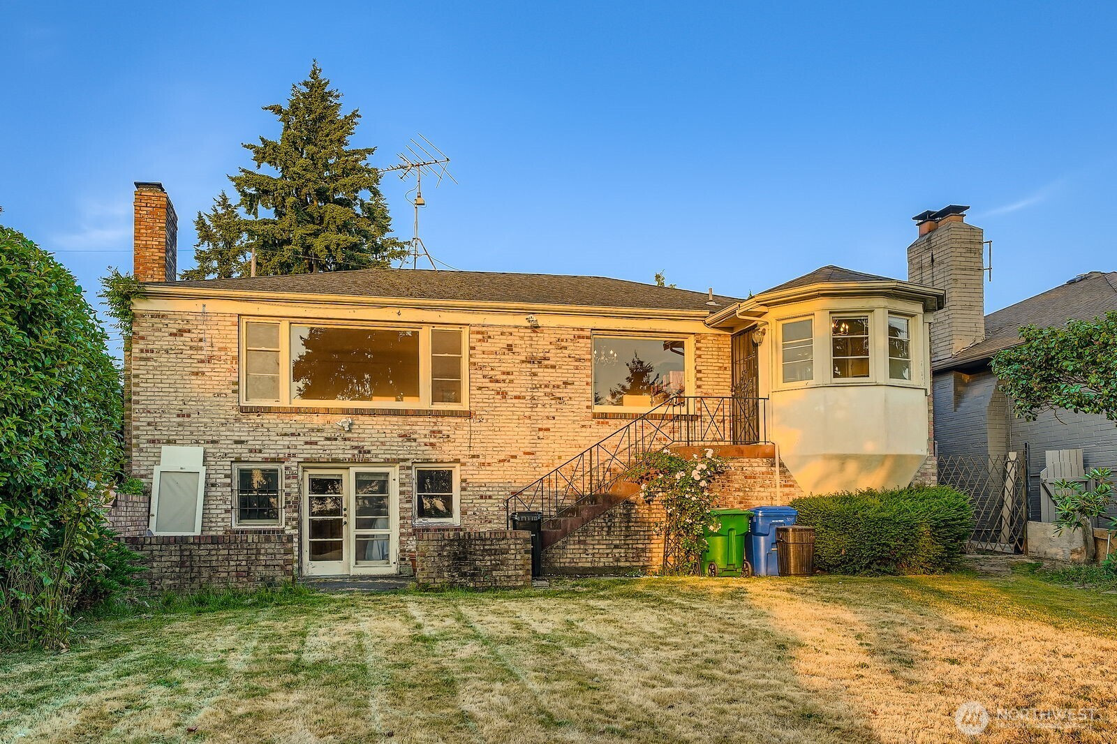 3041 52nd Avenue SW, Seattle, WA 98116