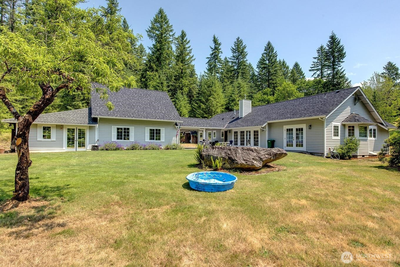 2829 Lake Langlois Road NE, Carnation, WA 98014