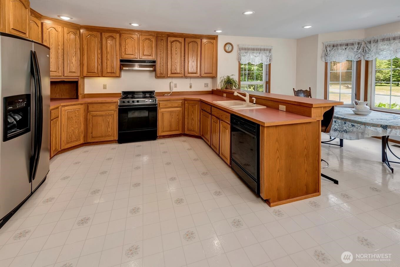 2829 Lake Langlois Road NE, Carnation, WA 98014