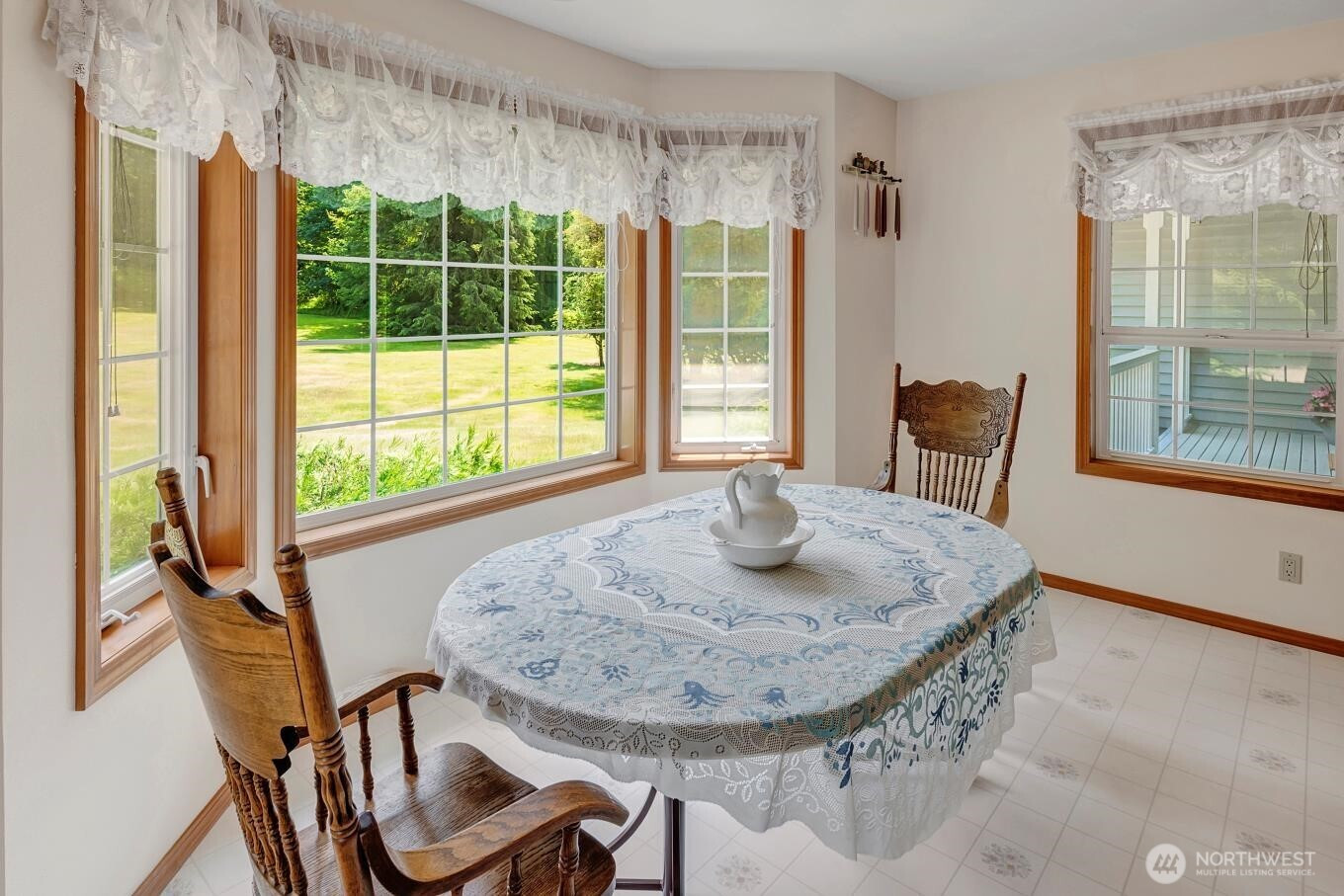 2829 Lake Langlois Road NE, Carnation, WA 98014