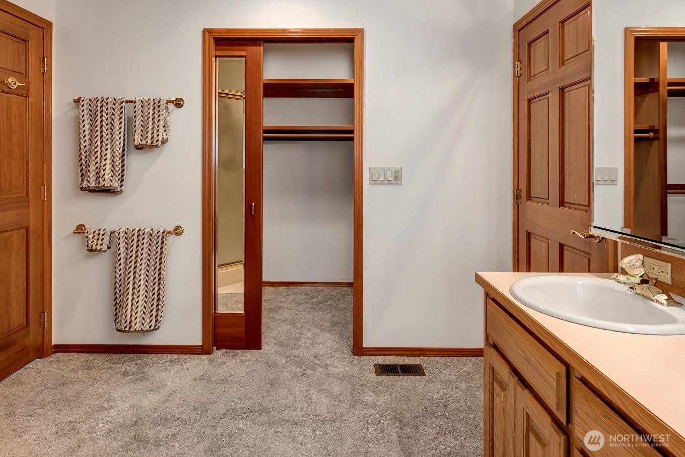 2829 Lake Langlois Road NE, Carnation, WA 98014