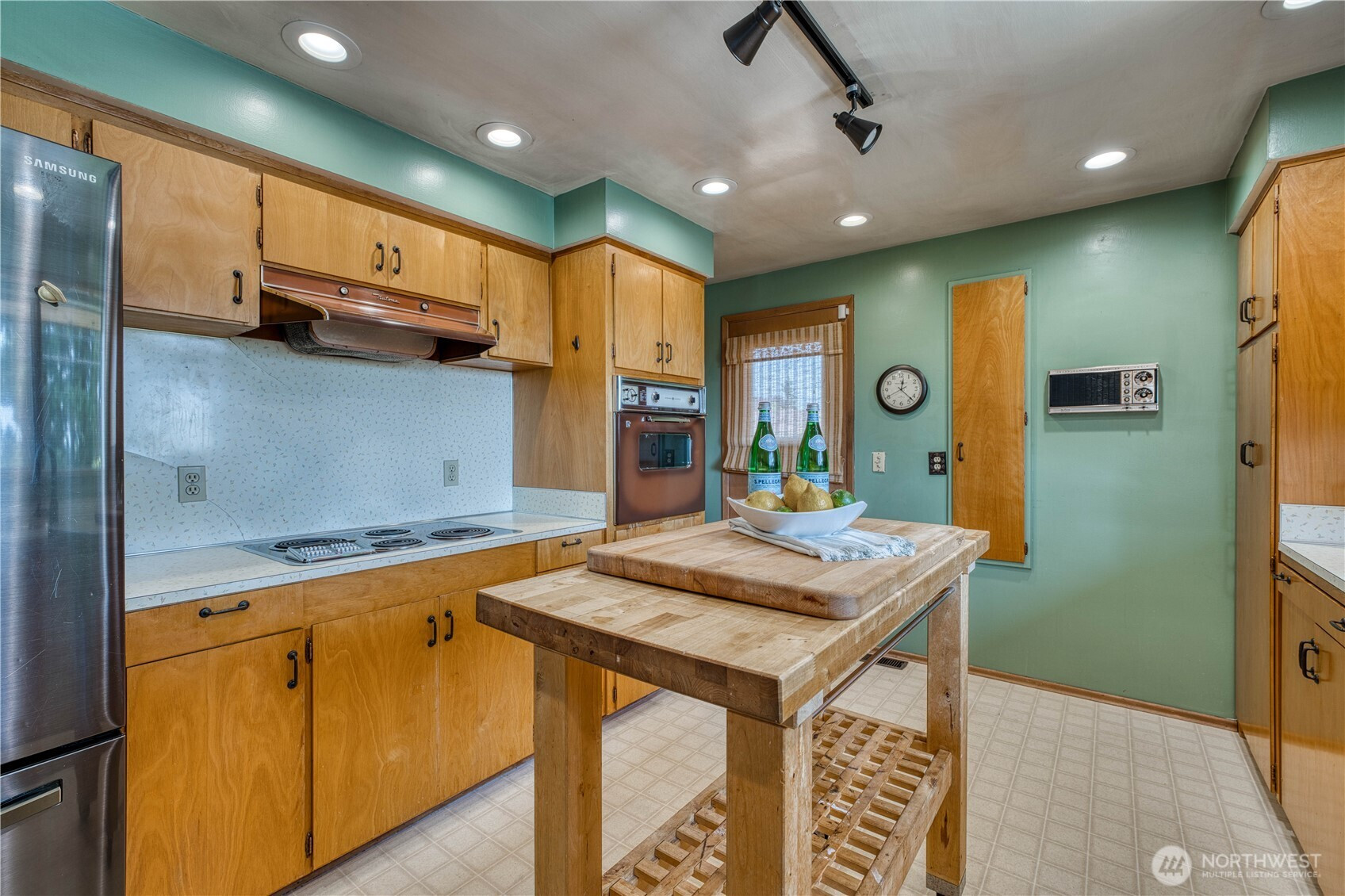 2221 Trenton Avenue, Bremerton, WA 98310