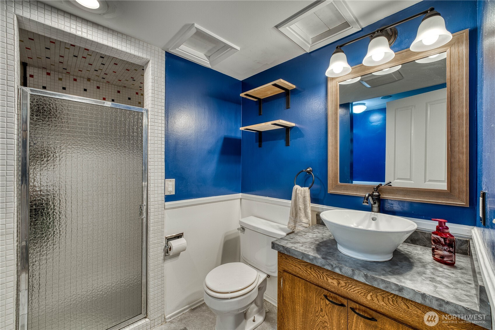 2221 Trenton Avenue, Bremerton, WA 98310