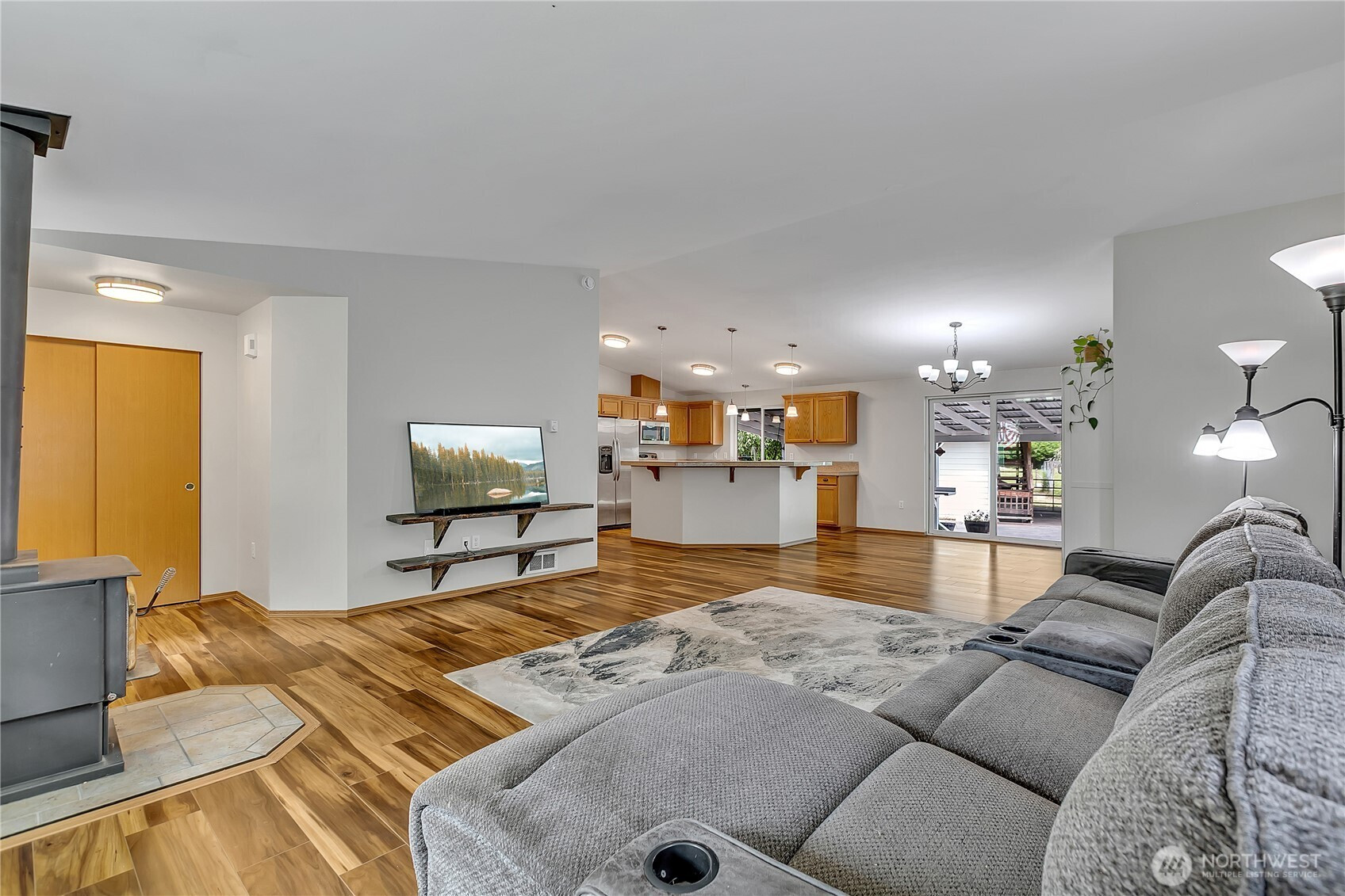 9540 El Camino Lane SE, Yelm, WA 98597