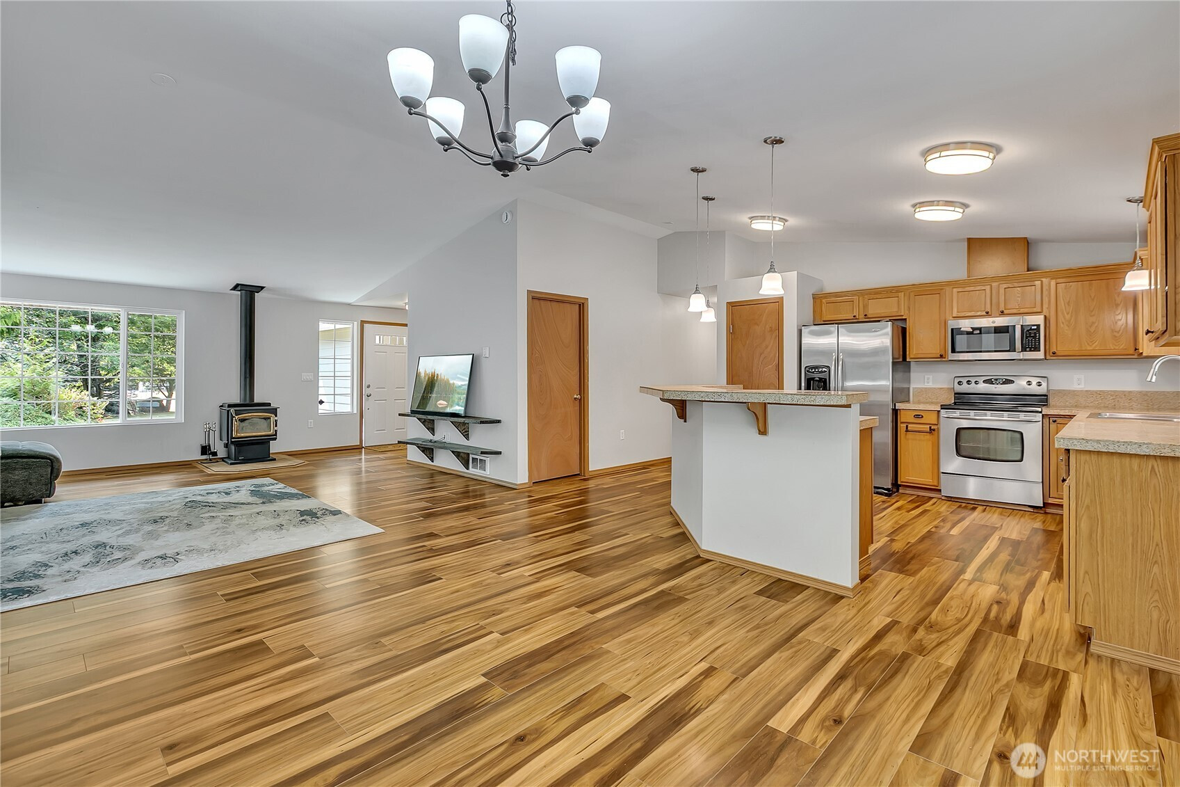 9540 El Camino Lane SE, Yelm, WA 98597