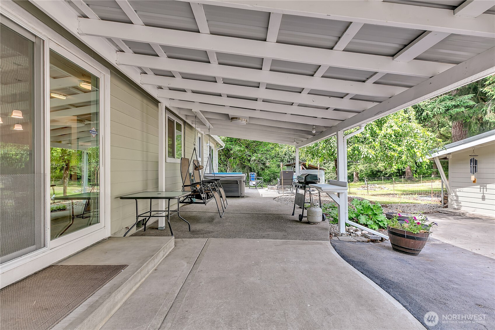 9540 El Camino Lane SE, Yelm, WA 98597