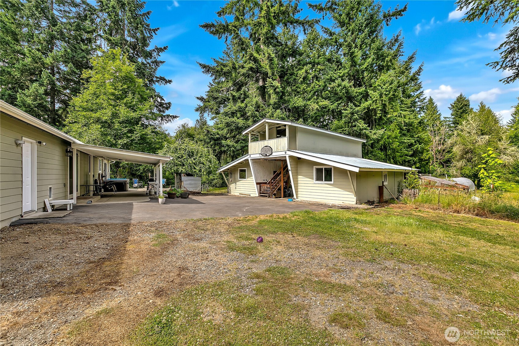 9540 El Camino Lane SE, Yelm, WA 98597