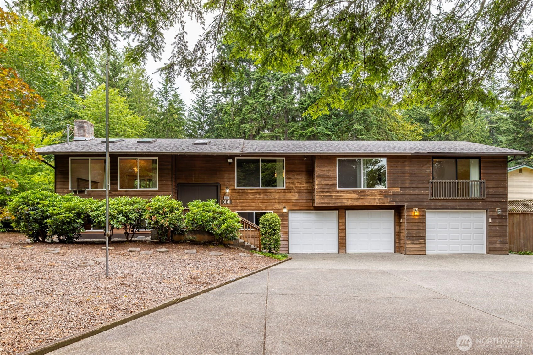 8141 Old Military Road NE, Bremerton, WA 98311