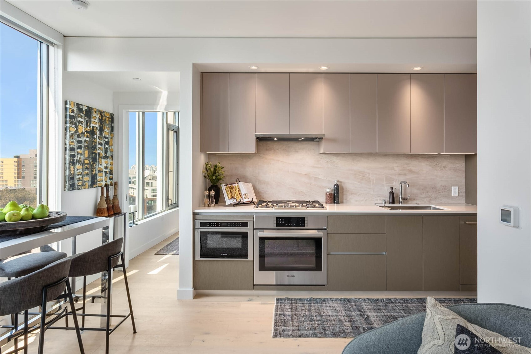 2510 6th Avenue, Seattle, WA 98121