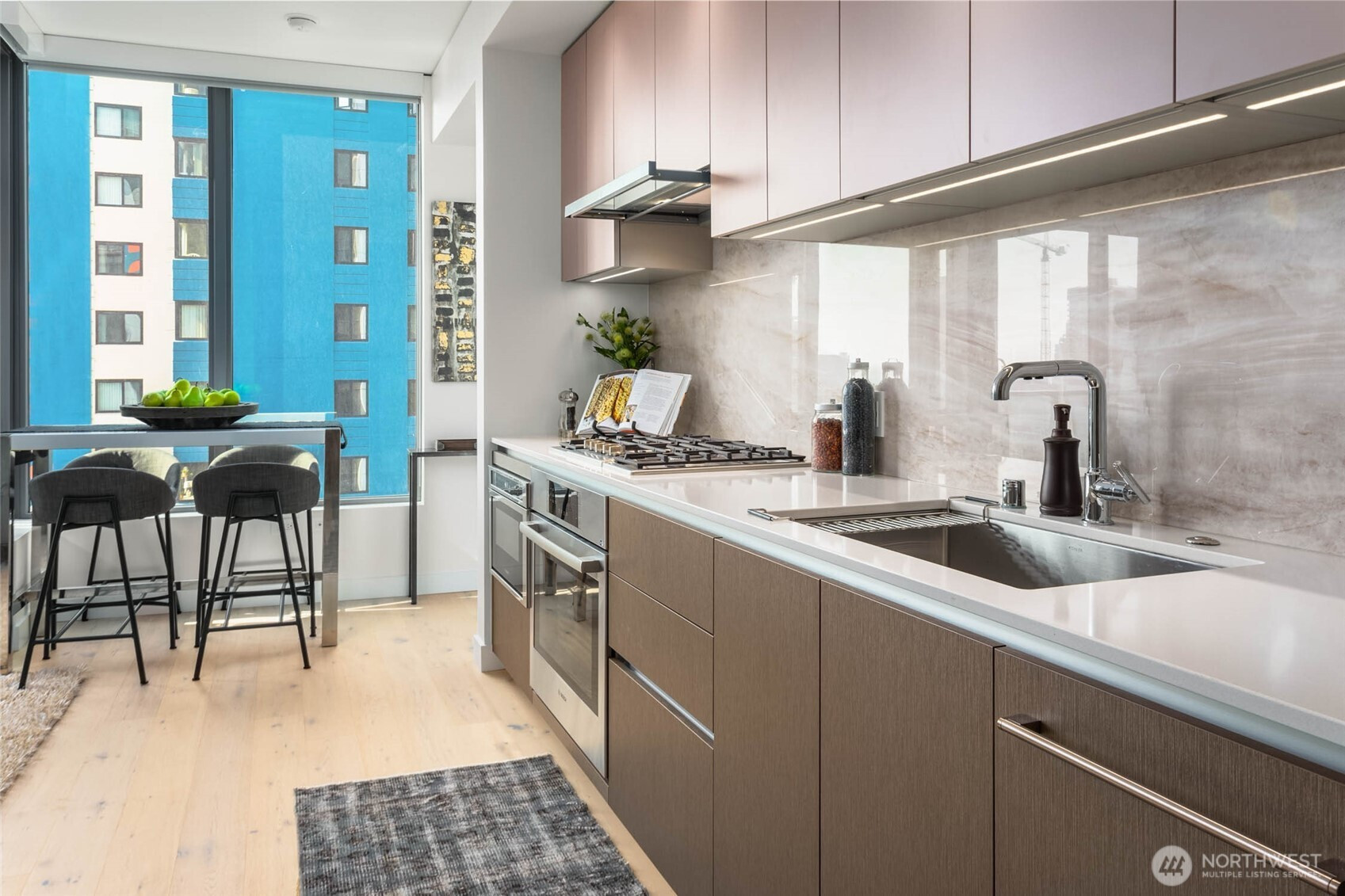 2510 6th Avenue, Seattle, WA 98121