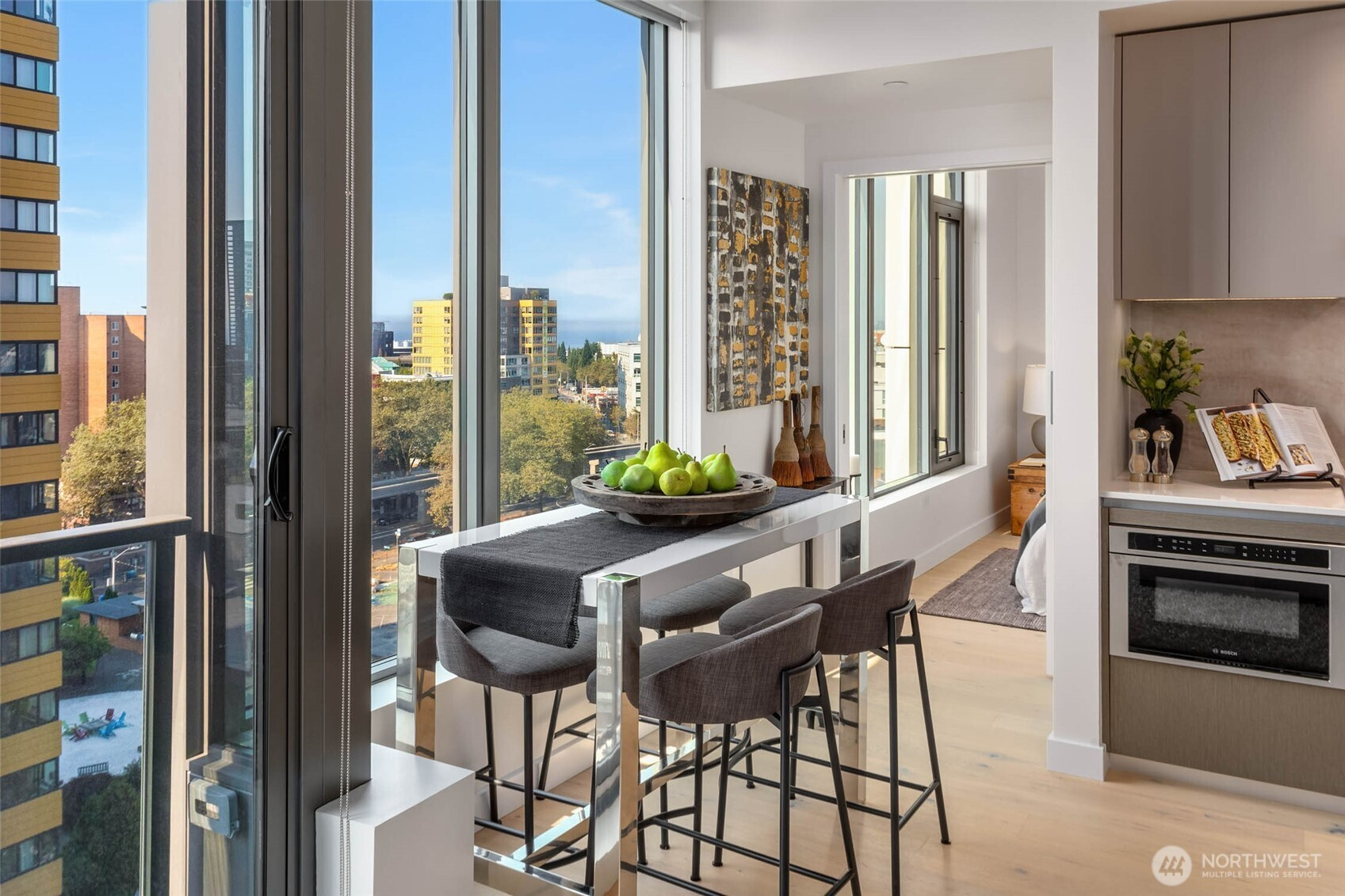 2510 6th Avenue, Seattle, WA 98121