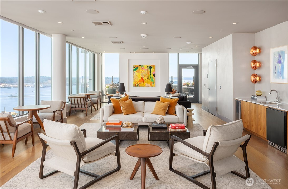 2510 6th Avenue, Seattle, WA 98121