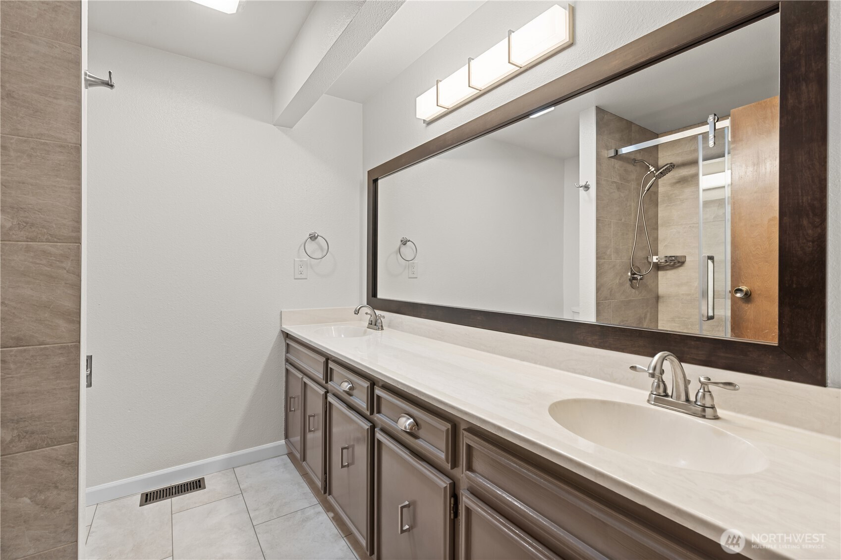 2508 32nd Avenue SE, Puyallup, WA 98374