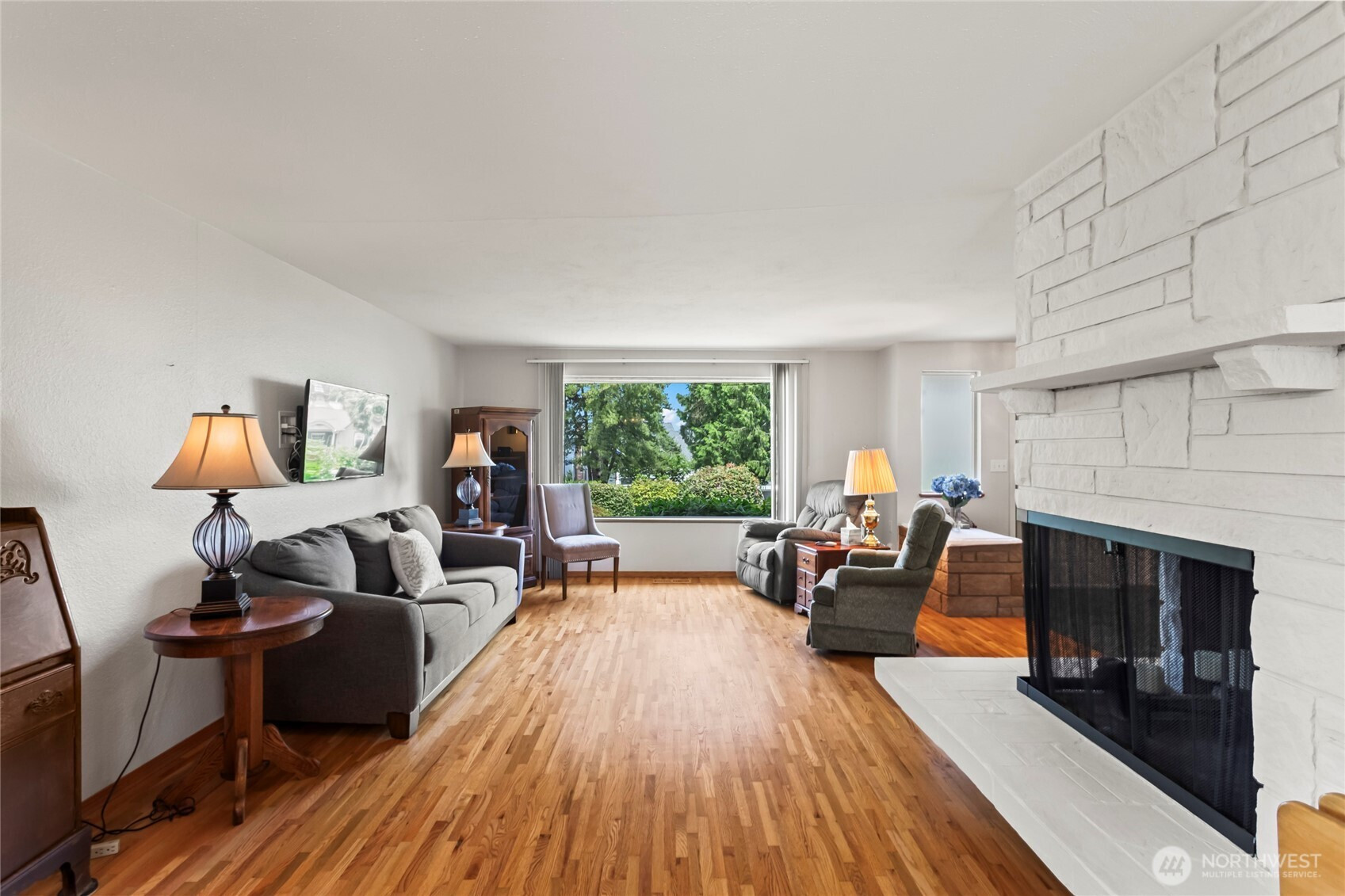 108 Champion Street, Steilacoom, WA 98388