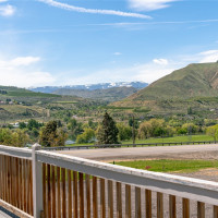 2440 Rock Island Road, East Wenatchee, WA 98802