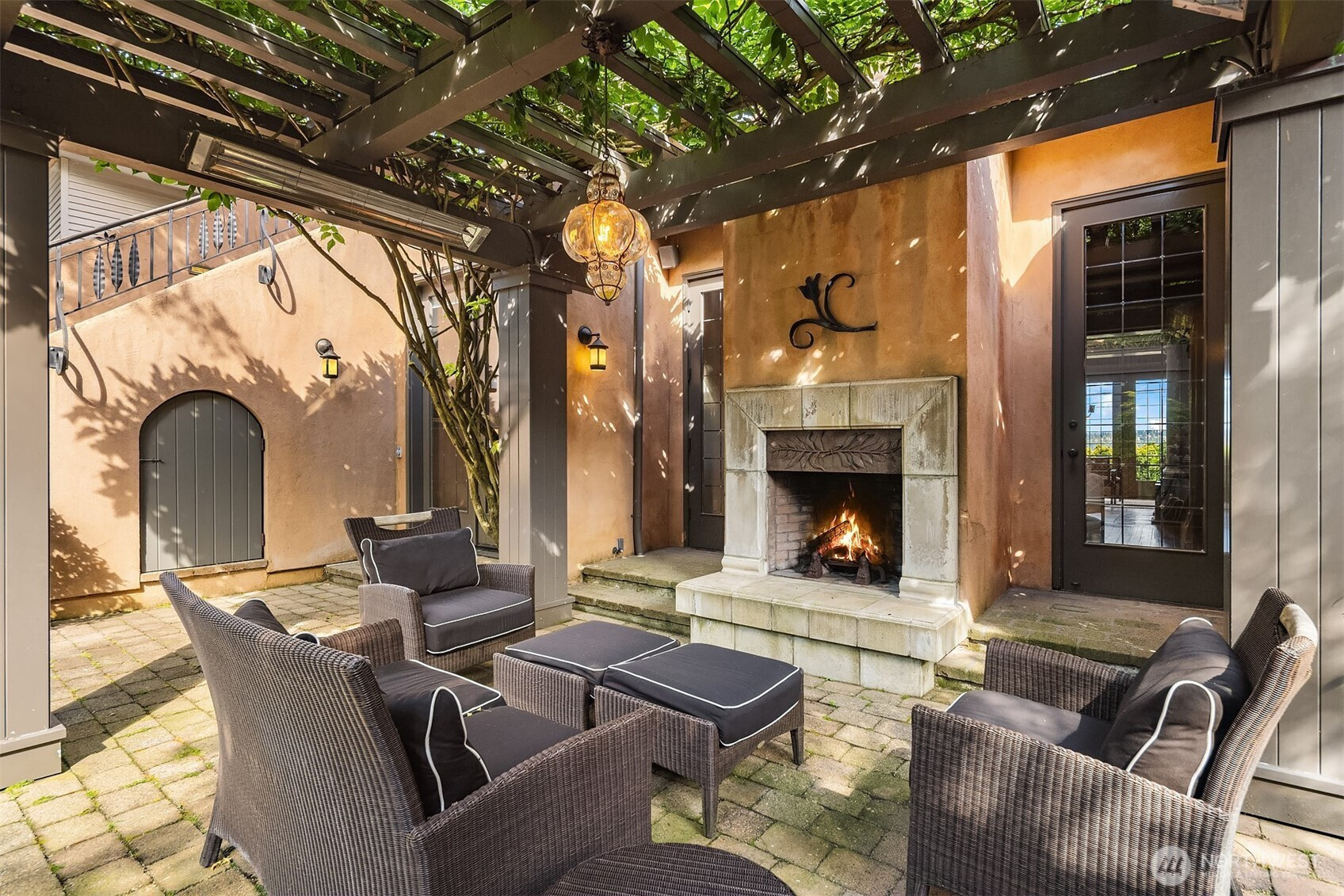 303 Lake Washington Boulevard, Seattle, WA 98122