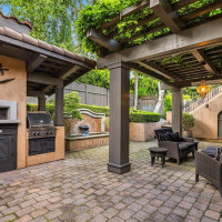 303 Lake Washington Boulevard, Seattle, WA 98122