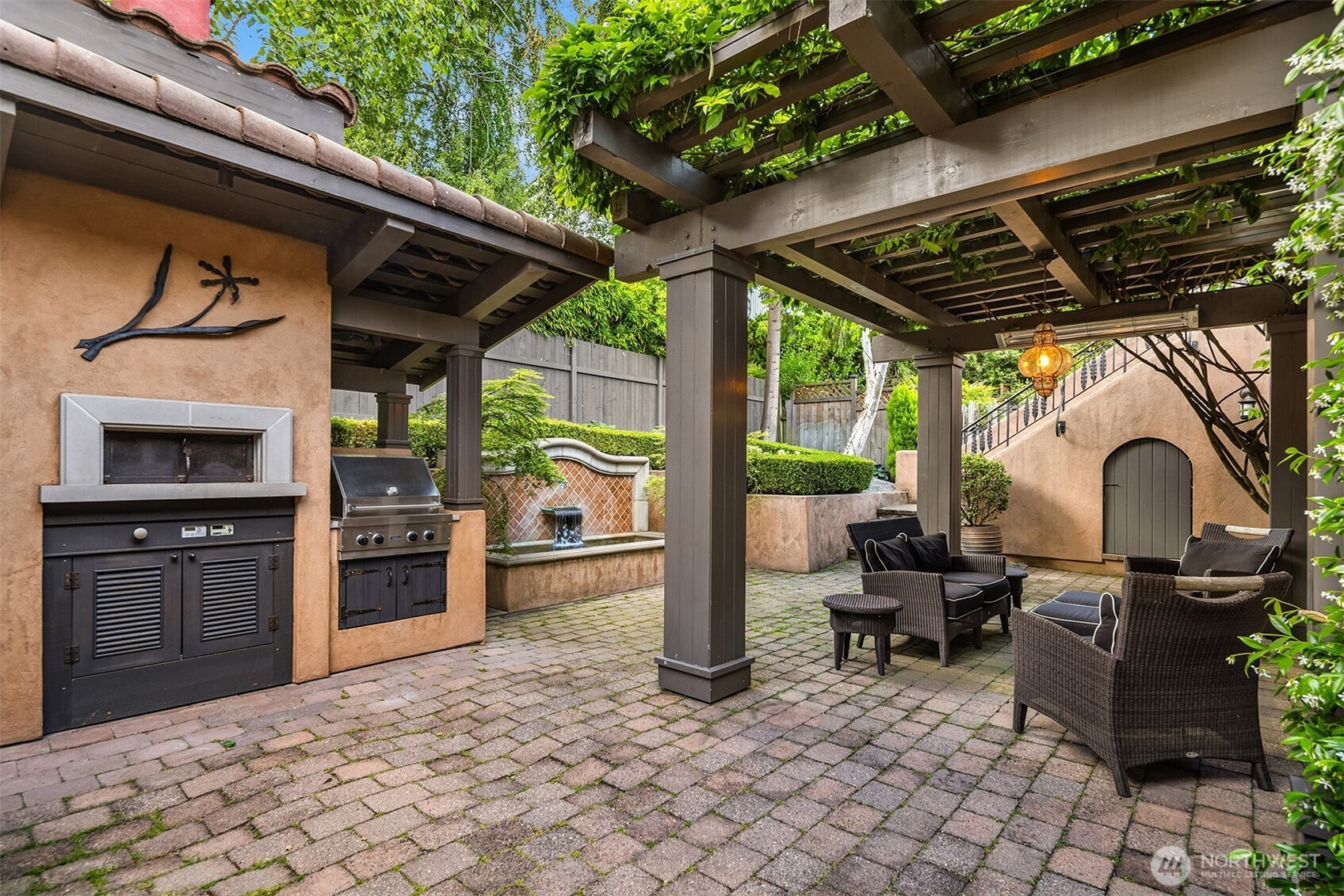 303 Lake Washington Boulevard, Seattle, WA 98122