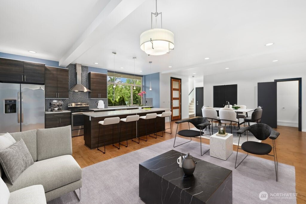 7528 21st Avenue SW, Seattle, WA 98106