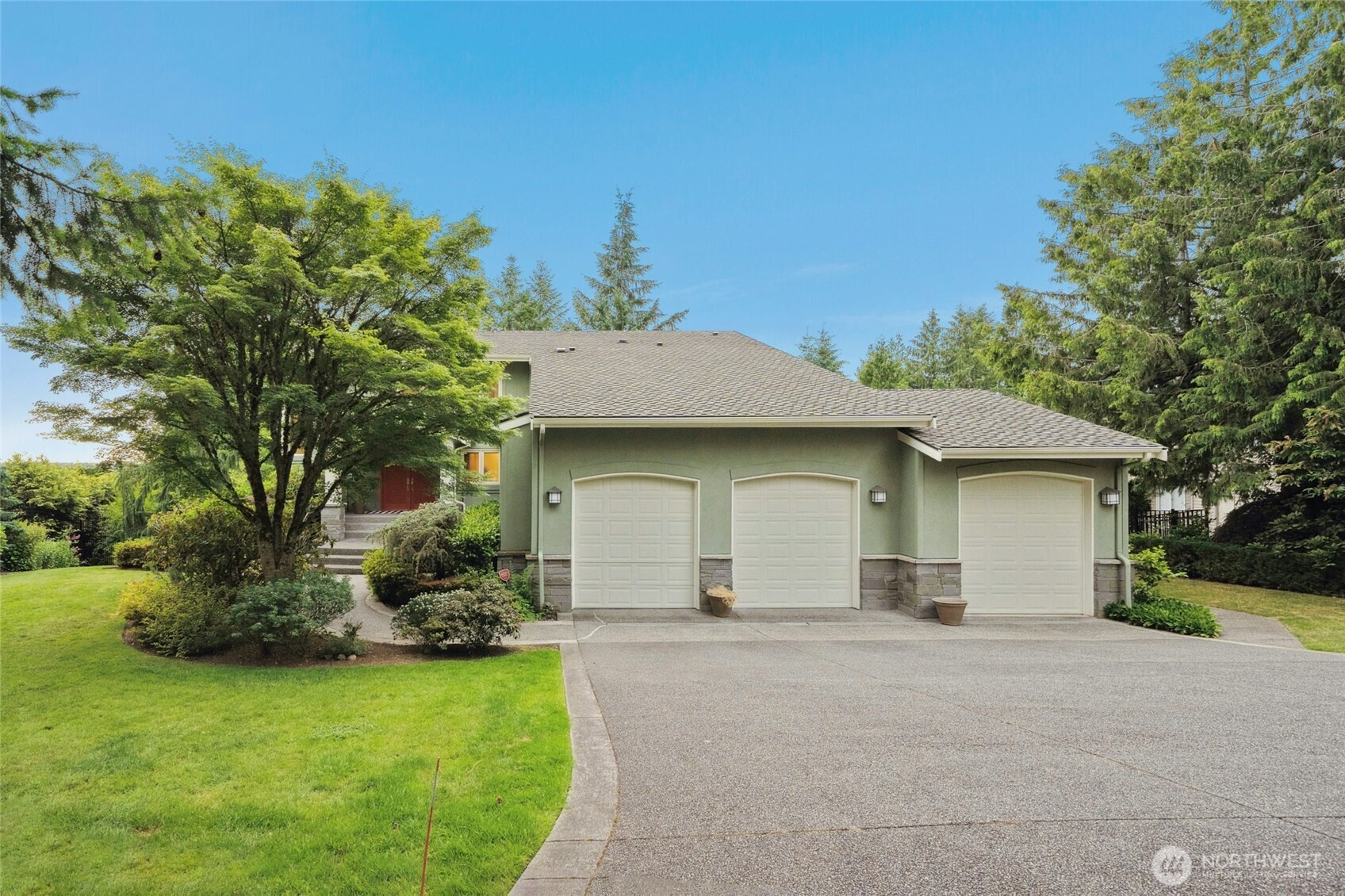 20005 NE 42nd Street, Sammamish, WA 98074