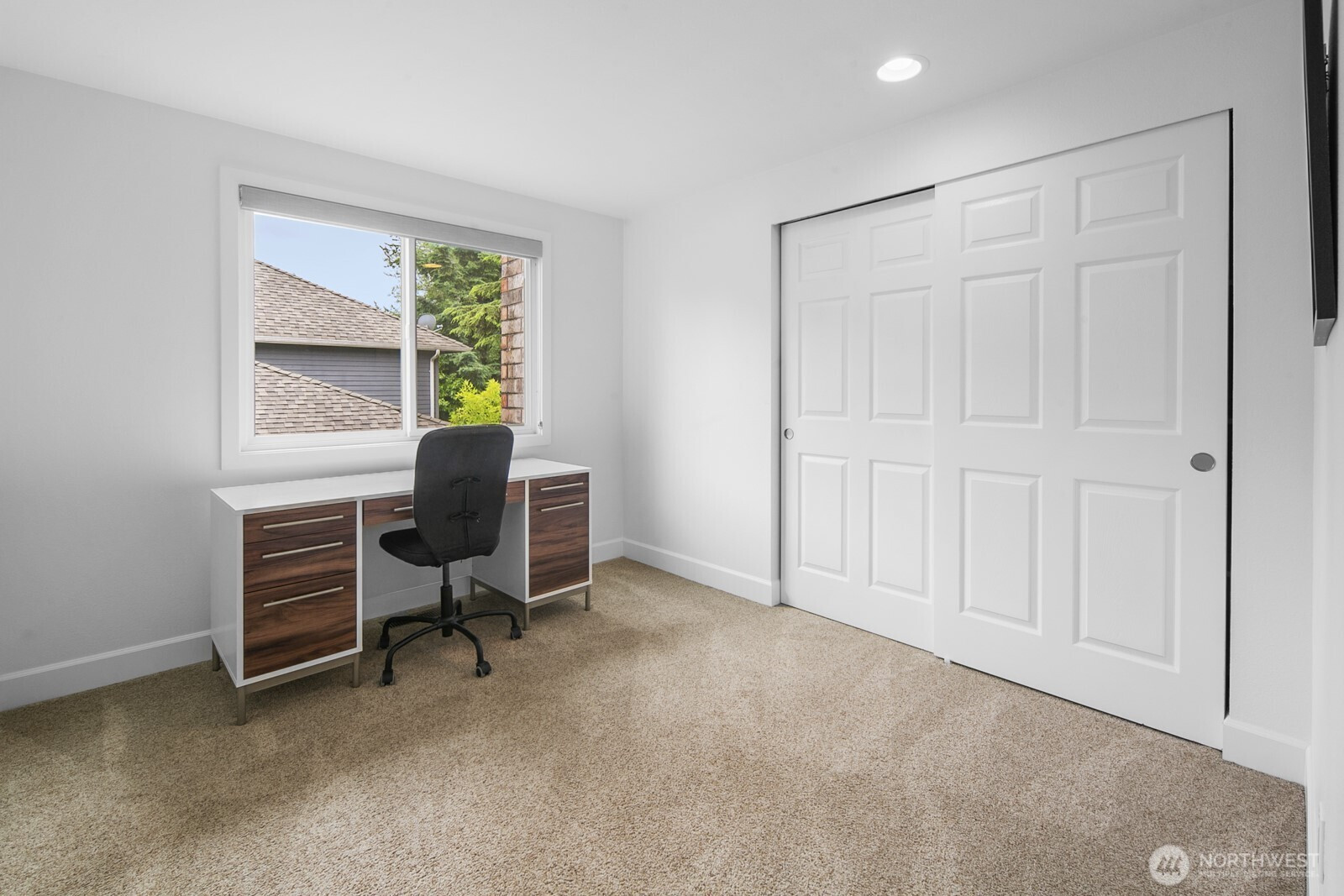 21227 SE 29th Street, Sammamish, WA 98075