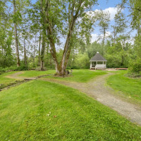 21227 SE 29th Street, Sammamish, WA 98075