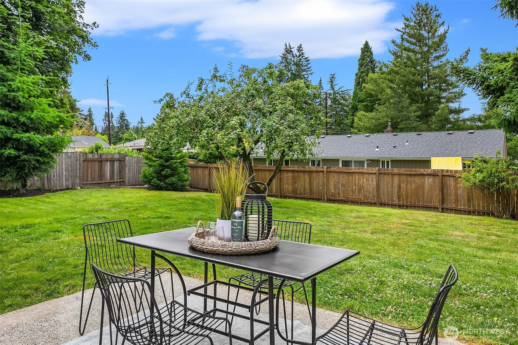 21106 49th Avenue W, Lynnwood, WA 98036