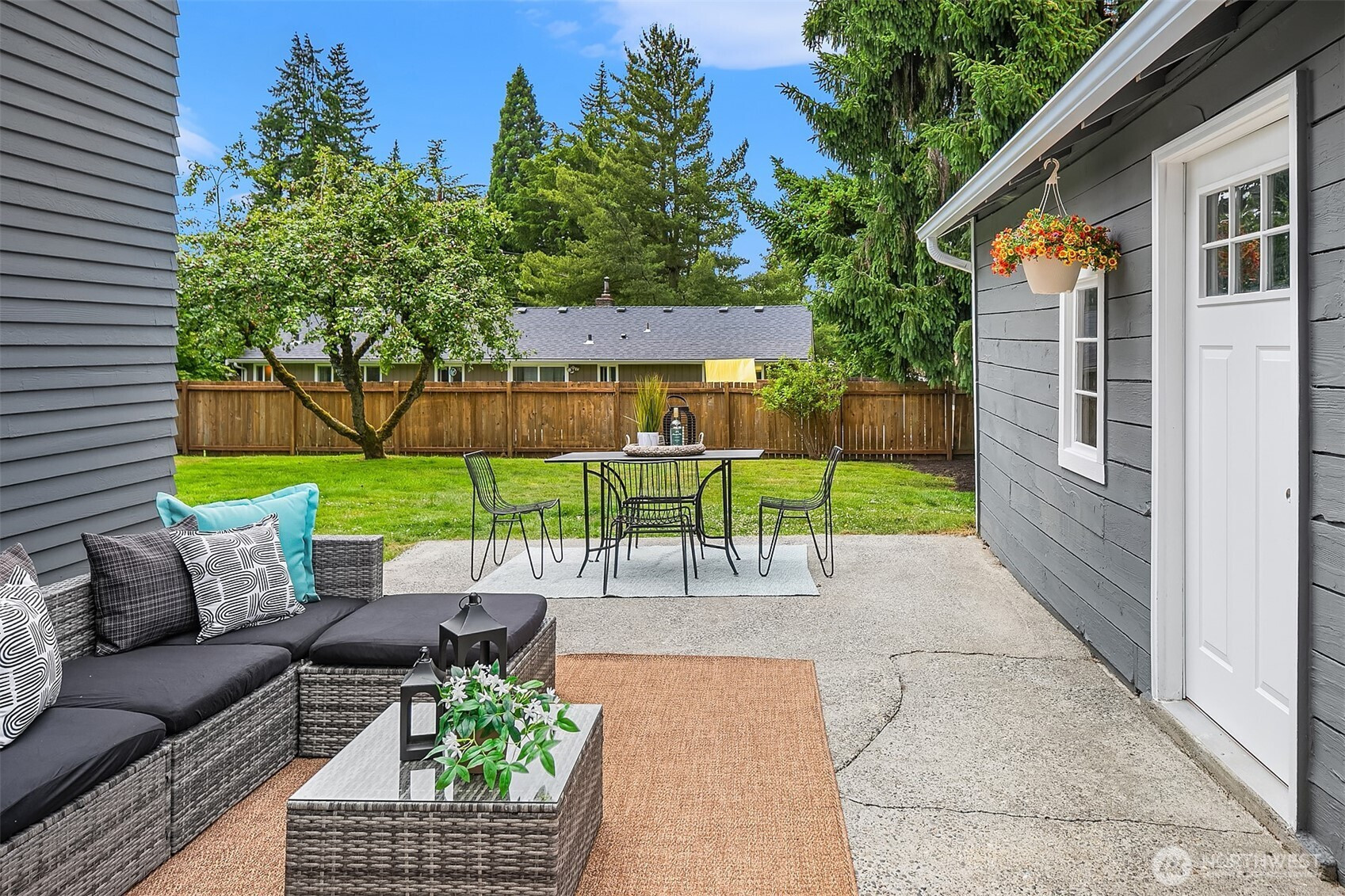 21106 49th Avenue W, Lynnwood, WA 98036