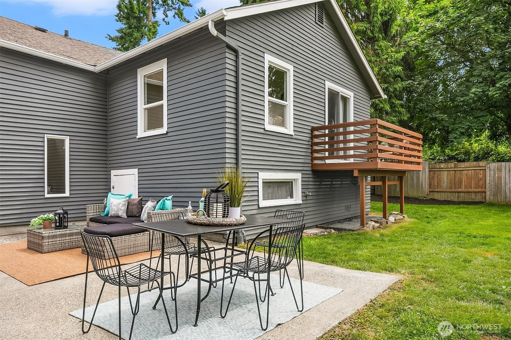 21106 49th Avenue W, Lynnwood, WA 98036